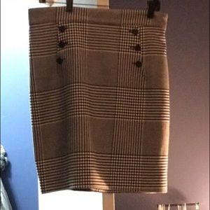 Super cute black and white houndstooth skirt